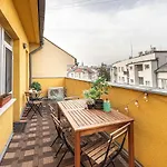 S Velkou Terasou A Balkonom V Centre Mesta! Διαμέρισμα