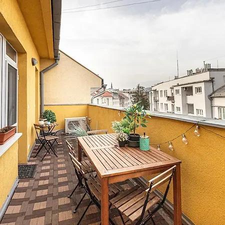 S Velkou Terasou A Balkonom V Centre Mesta! Appartamento