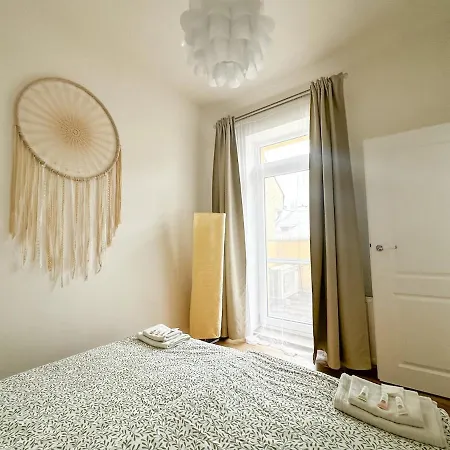 S Velkou Terasou A Balkonom V Centre Mesta! Апартаменты *