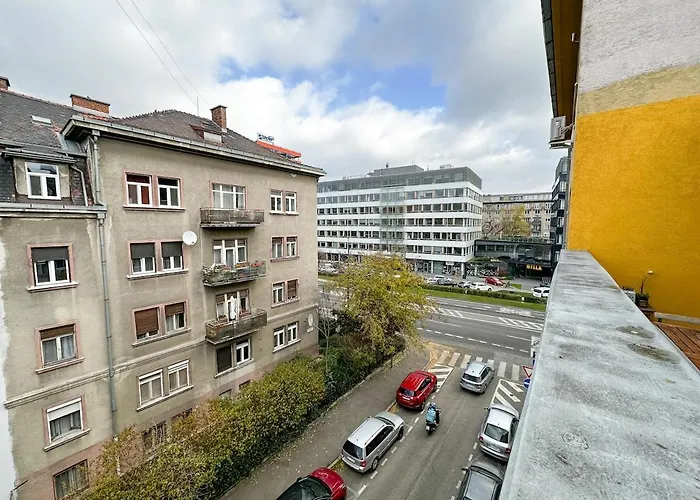 Appartement S Velkou Terasou A Balkonom V Centre Mesta! Bratislava