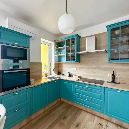 Apartman S Velkou Terasou A Balkonom V Centre Mesta! *