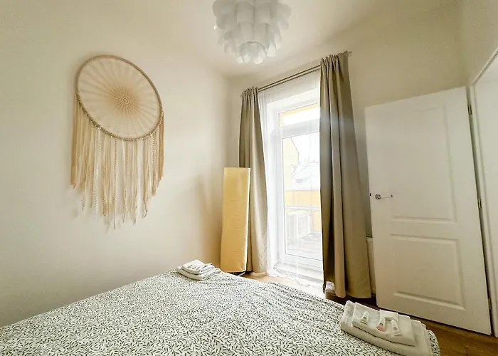 Appartement S Velkou Terasou A Balkonom V Centre Mesta!